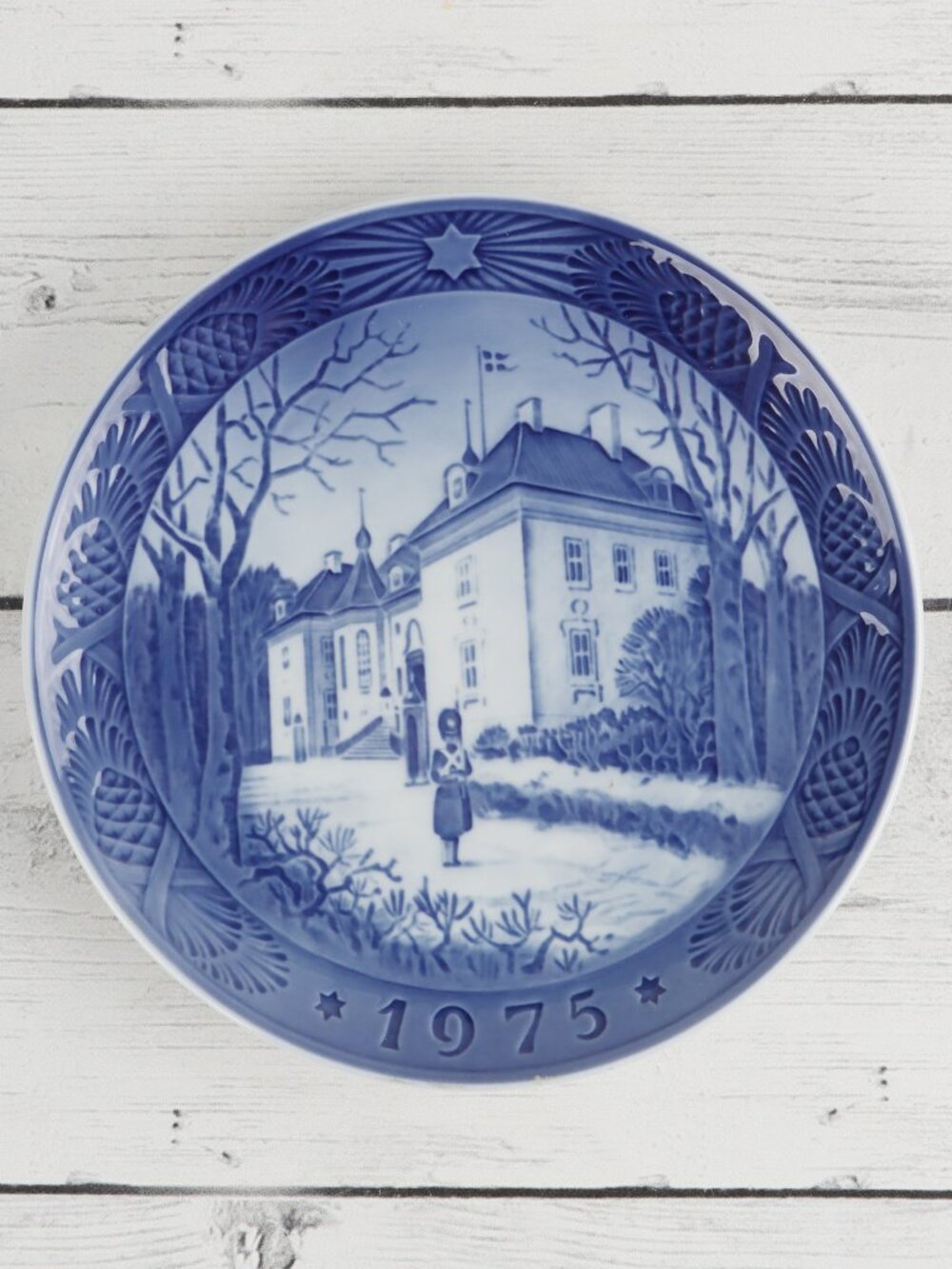 Vintage Royal Copenhagen 1975 Christmas Plate - Excellent Condition